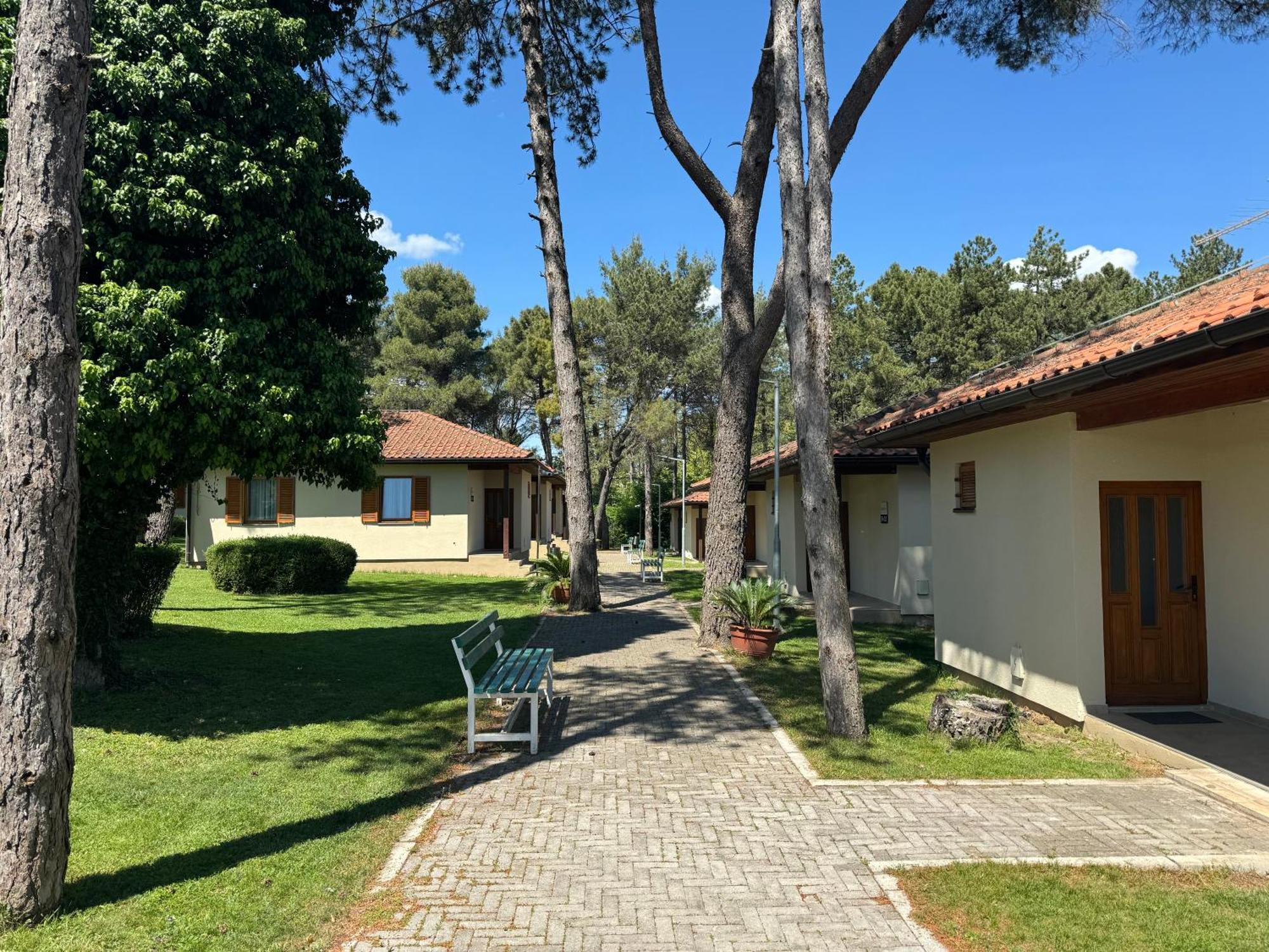 Bungalows Sport Centar Меджугорье Экстерьер фото